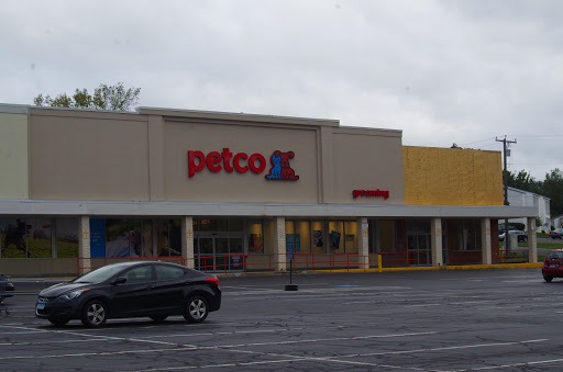Pet Supply Store «Petco Animal Supplies», reviews and photos, 816 Washington St, Middletown, CT 06457, USA