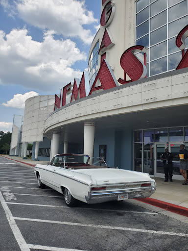 Movie Theater «Regal Cinemas Hollywood 24 @ North I-85», reviews and photos, 3265 Northeast Expy, Chamblee, GA 30341, USA