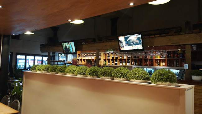 Pure Bar & Grill - Restaurant