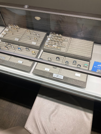 Jewelry Store «Zales - The Diamond Store», reviews and photos, 1078 Florence Mall, Florence, KY 41042, USA