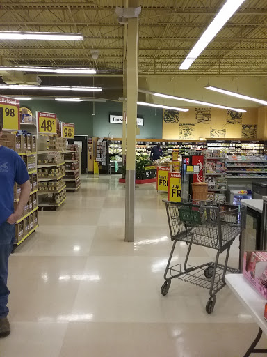 Grocery Store «Harveys Supermarket», reviews and photos, 1207 W Screven St, Quitman, GA 31643, USA