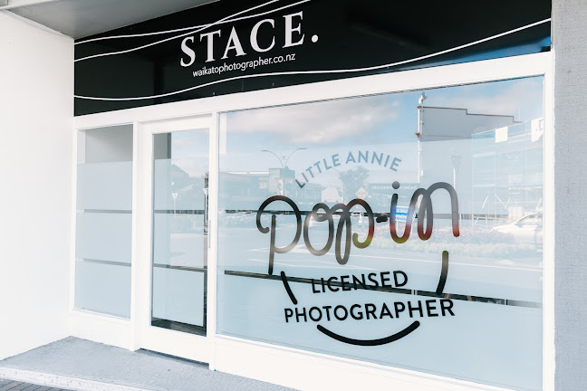 Reviews of Stace. Waikato Photographer in Te Awamutu - Photography studio