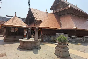 Mahatobhaara Shree Mahalingeshwara Temple, Puttur image