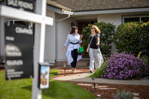 Elena Mendelson, MBA REALTOR with Compass image