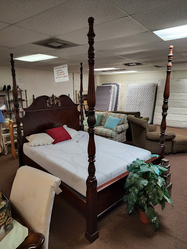 Thrift Store «Salvation Army Thrift Store», reviews and photos, 120 NW 10th St, Ocala, FL 34475, USA