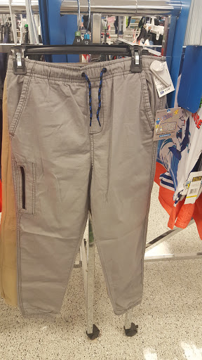 Clothing Store «Ross Dress for Less», reviews and photos, 8800 N Tarrant Pkwy, North Richland Hills, TX 76182, USA