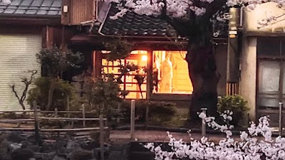 キモノヨロズ屋 迦穏亭 Kimono Yorozuya Kanontei