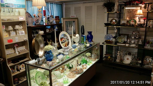 Thrift Store «Orphans Rock Thrift Shop», reviews and photos, 4001 N Highway 19A, Mt Dora, FL 32757, USA