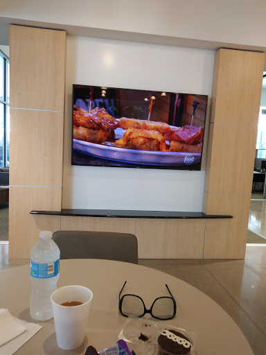 Toyota Dealer «Cowboy Toyota», reviews and photos, 9525 E R L Thornton Fwy, Dallas, TX 75228, USA