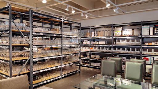 Furniture Store «Crate and Barrel Outlet», reviews and photos, 1700 Prince St, Alexandria, VA 22314, USA