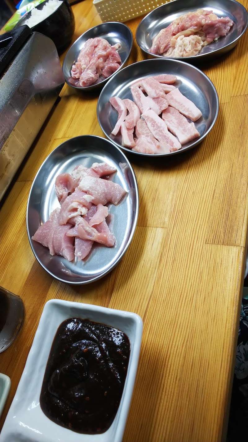 豚肉専門店 とんちゃん