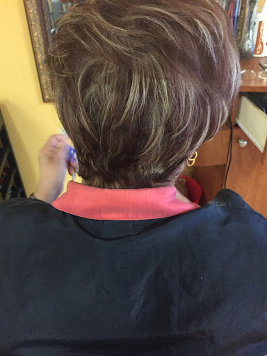 Beauty Salon «Jaeliz Dominican Beauty Salon», reviews and photos, 573 Broadway, Amityville, NY 11701, USA