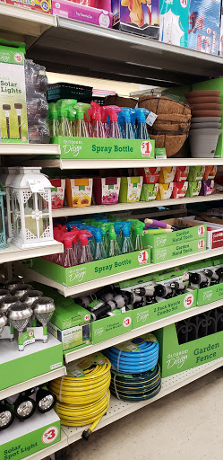 Dollar Store «FAMILY DOLLAR», reviews and photos, 525 Washington St, Stoughton, MA 02072, USA