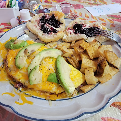 American Restaurant «Two Dads Cafe n Catering», reviews and photos, 301 E Sullivan St, Kingsport, TN 37660, USA