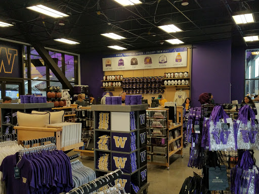 Sportswear Store «Husky Team Shop», reviews and photos, 3870 Montlake Blvd NE, Seattle, WA 98195, USA