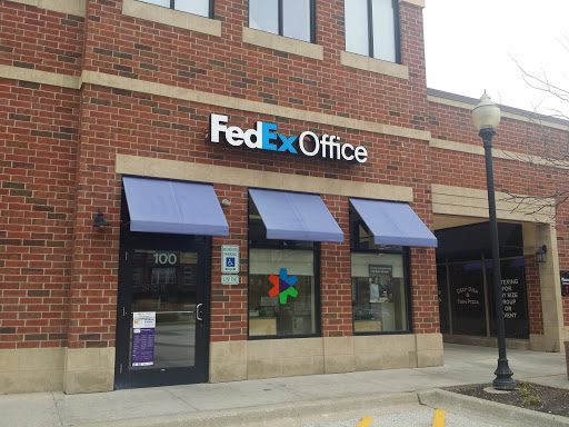 Print Shop «FedEx Office Print & Ship Center», reviews and photos, 281 W Townline Rd #100a, Vernon Hills, IL 60061, USA