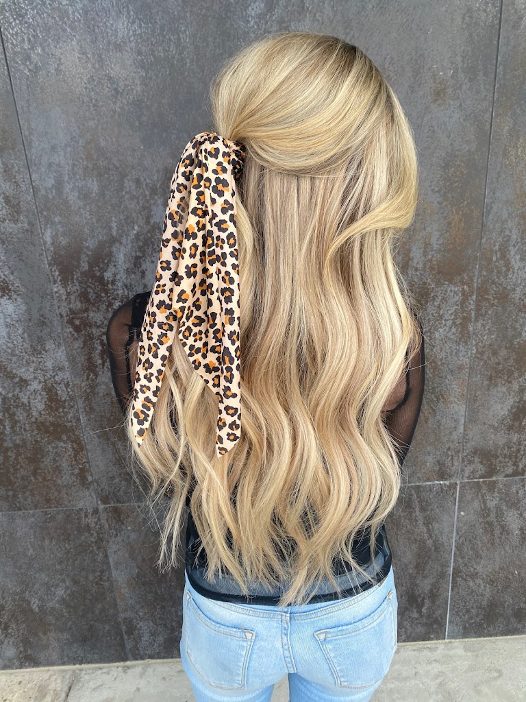 Blondetourage Salon 77025