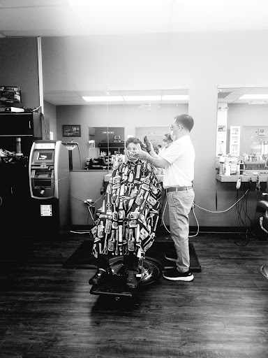 Barber Shop «Colesville Barber Shop», reviews and photos, 33 E Randolph Rd, Silver Spring, MD 20904, USA