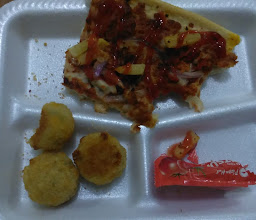 Pizza Hut Oriente. photo