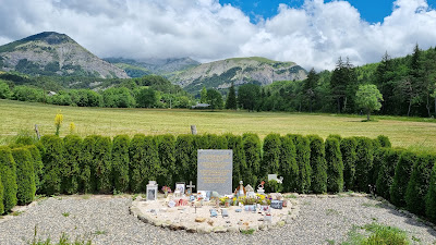 Mémorial du vol Germanwings 9525 à Le Vernet