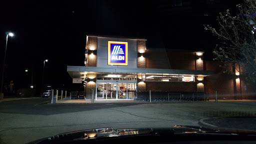 Supermarket «ALDI», reviews and photos, 1021 N State St, Belvidere, IL 61008, USA