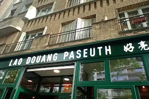Lao Douang Paseuth image