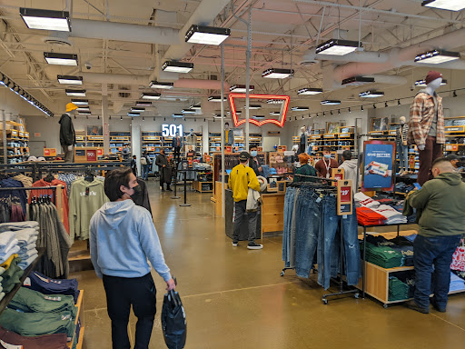 Shopping Mall «Folsom Premium Outlets», reviews and photos, 13000 Folsom Blvd, Folsom, CA 95630, USA