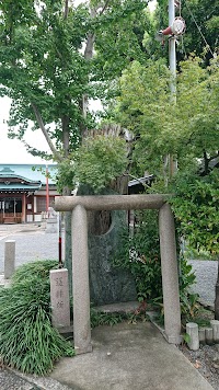八垂銀杏樹崇拝所
