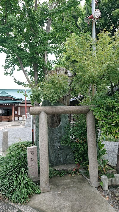 八垂銀杏樹崇拝所