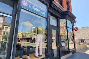 lululemon image