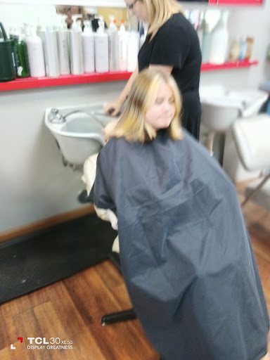 Hair Salon «Cost Cutters», reviews and photos, Cost Cutters, 392 Cox Creek Pkwy, Florence, AL 35630, USA