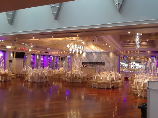 Shopping Mall «The Gallery at Westbury Plaza», reviews and photos, 900 Old Country Rd, Garden City, NY 11530, USA