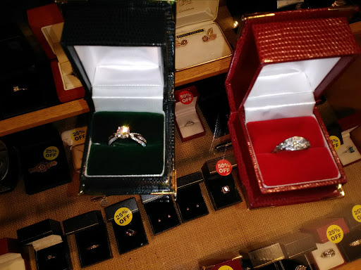 Watch Repair Service «Anderson Jewelers», reviews and photos, 457 SW Madison Ave, Corvallis, OR 97333, USA