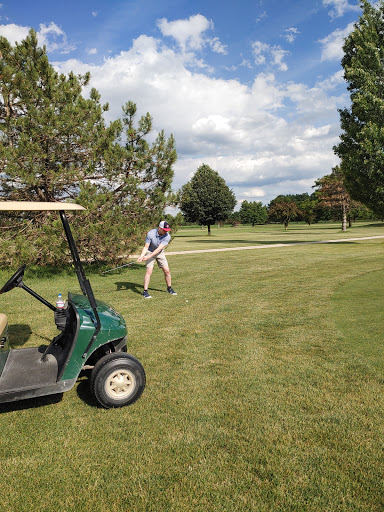Golf Course «Boone Creek Golf Course», reviews and photos, 6912 Mason Hill Rd, Bull Valley, IL 60050, USA