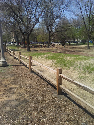 Park «Welles Park», reviews and photos, 2333 W Sunnyside Ave, Chicago, IL 60625, USA