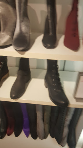 Shoe Store «Aldo Shoes», reviews and photos, 751 Collins Ave, Miami Beach, FL 33139, USA