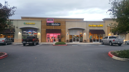 T-Mobile, 1041 Cochrane Rd #140, Morgan Hill, CA 95037, USA, 