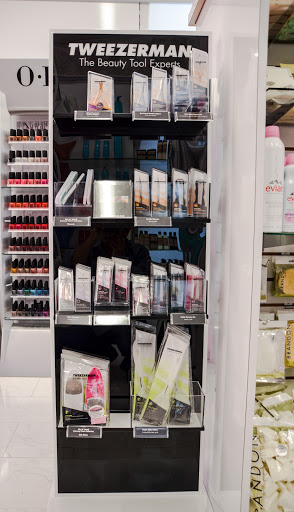 Beauty Supply Store «Planet Beauty Anaheim Hills», reviews and photos, 5655 E La Palma Ave #123, Anaheim, CA 92807, USA