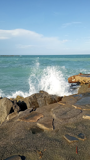 Grocery Store «Seaway Market & Deli», reviews and photos, 1001 Seaway Dr, Fort Pierce, FL 34949, USA