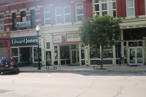 Movie Theater «Towne Square Cinema», reviews and photos, 117 W Franklin St, Winchester, IN 47394, USA