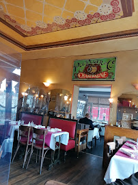Atmosphère du Restaurant français le P'tit Zinc à Rouen - n°20