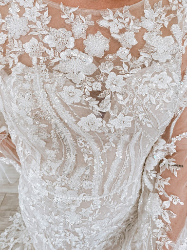 Bridal Shop «Strut Bridal Salon - Sizes 12+», reviews and photos, 226 W Southern Ave, Tempe, AZ 85282, USA