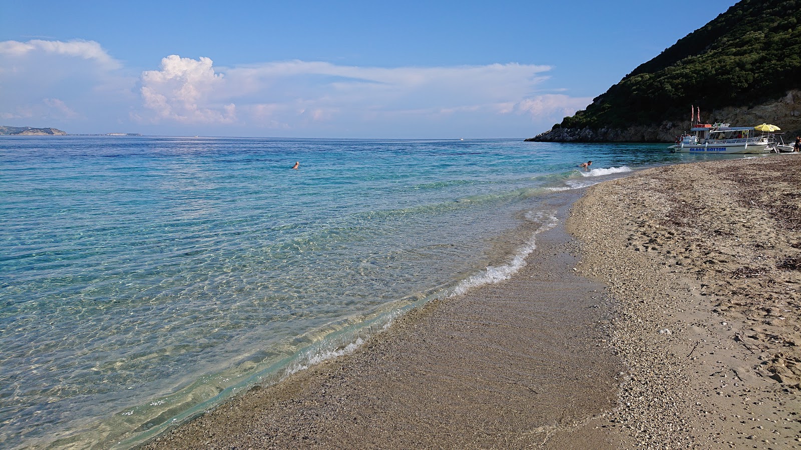 Foto av Marathonisi Beach med turkos rent vatten yta