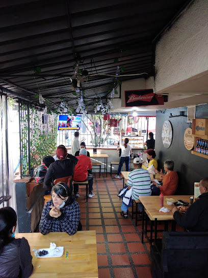 Mistikas café restaurante - Cl. 38 #40-125, La Independencia, Itagüi, Antioquia, Colombia