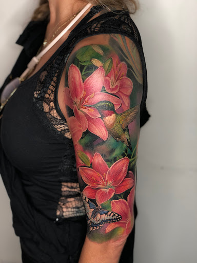 Explore ideas de tattoo para mujer, creative tattoo ideas in Miami, available at Miami Tattoo & Co Midtown