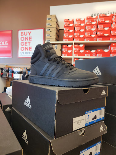 Shoe Store «Famous Footwear», reviews and photos, 16490 N Marketplace Blvd, Nampa, ID 83687, USA