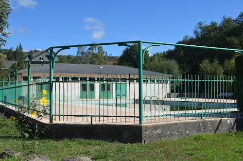 Piscine à Saint-Martin-Valmeroux