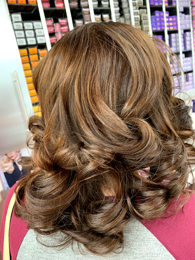 Hair Salon «Aylin Beauty Salon & Spa», reviews and photos, 820 E 41st St, Hialeah, FL 33013, USA