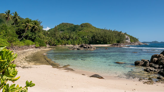 Port Glaud Lagoon Beach