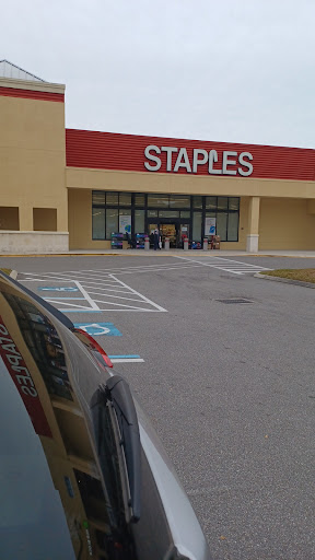 Staples, 1445 Sadler Rd, Fernandina Beach, FL 32034, USA, 